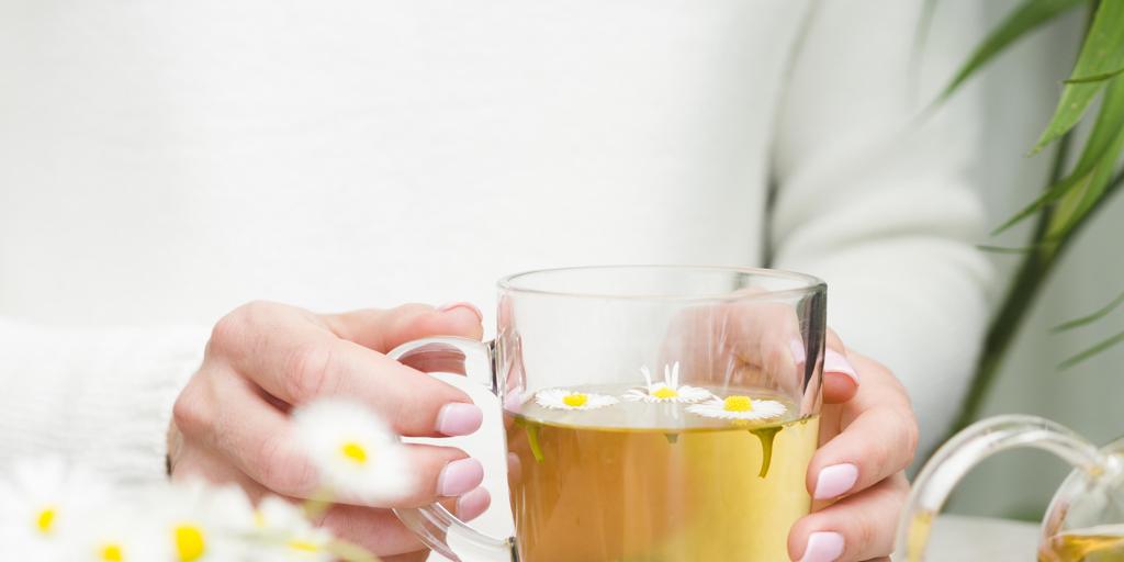 Qué pasa en el cuerpo si tomamos manzanilla cada día y qué efecto tiene en los riñones
