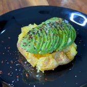 Gofres de patata y aguacate: la receta original que se hace en solo unos minutos