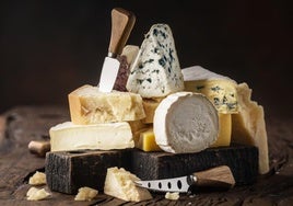 Qué pasa en nuestro cuerpo si comemos queso cada día y cómo afecta a la salud cognitiva