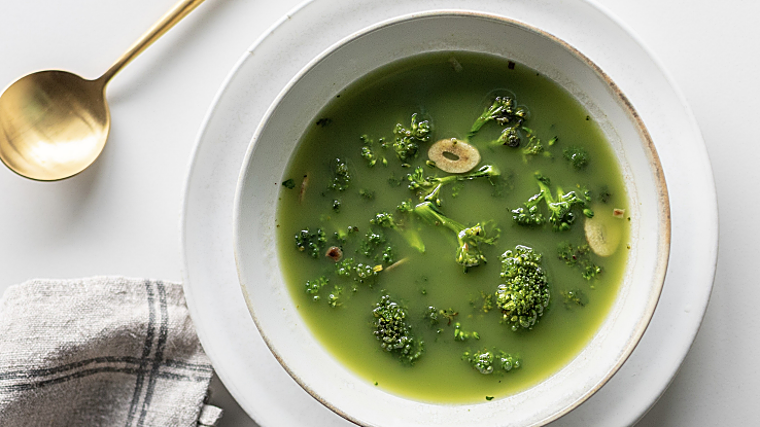 Sopa de kale y brócoli.