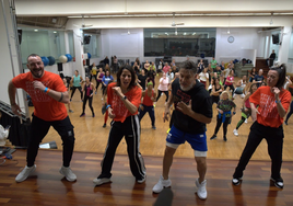 Ocho horas de entrenamiento para convertirse en instructor de la auténtica Zumba de Beto Pérez