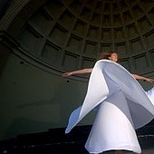 Danza giratoria: la técnica de meditación que no marea y te conecta con tu pasado