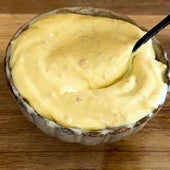 La salsa nutritiva con sabor a huevo frito que enriquece cualquier plato