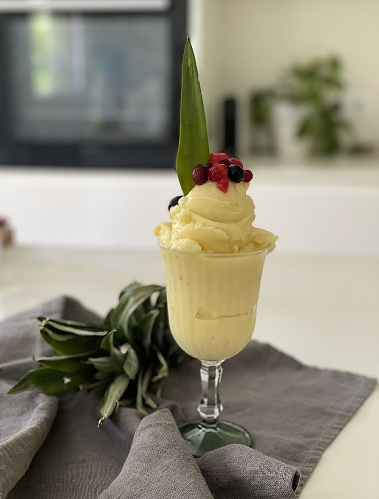 Este es ideal para después de las comidas por la facilidad digestiva que aporta la piña