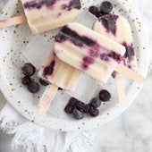 Helado de coco y arándanos: el snack que querrás a cualquier hora para refrescarte