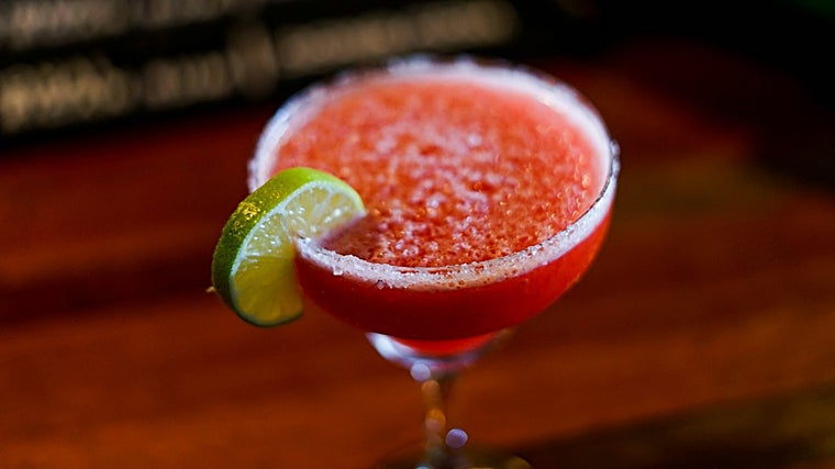 No hace falta prohibir el alcohol pero hay que ser conscientes de su consumo