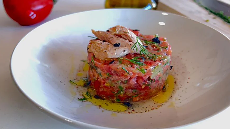 Tres recetas ligeras con tomate para tus cenas de verano