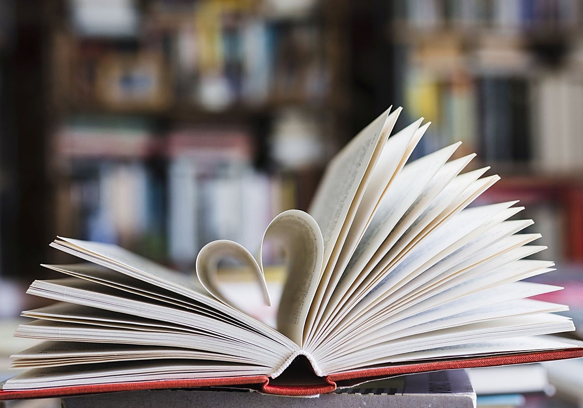 Los libros abren la mente, según el psicólogo.