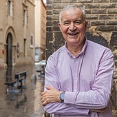 Javier García Campayo: «Lo que más nos hace sufrir es la necesidad de controlarlo todo»