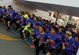 Raúl Parrón, experto en traumatología, a los corredores de la San Silvestre: «Quiero darte estos consejos para terminar bien el recorrido»