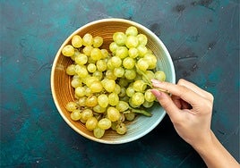 David Céspedes, experto en longevidad: «Cuidado si tu hijo come uvas porque es una de las frutas con más pesticidas»