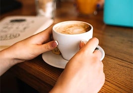 Julio Maset, doctor: «El café descafeinado puede no estar libre de cafeína»