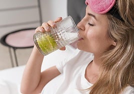 Boticaria García explica si tomar agua con limón en ayunas ayuda a quemar grasa: «Hidratación, vitamina C y antioxidantes»