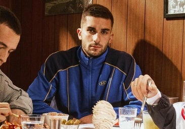 Ferran Torres, 26 años: «Desayuno contundente los días de partido. Tomamos gofres o le metemos al croissant chocolate»