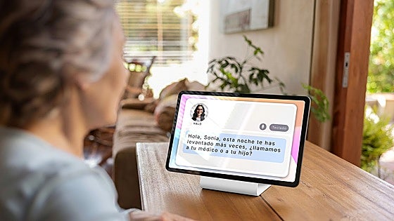 Cuidadores virtuales, los nuevos miembros familiares contra la soledad no deseada