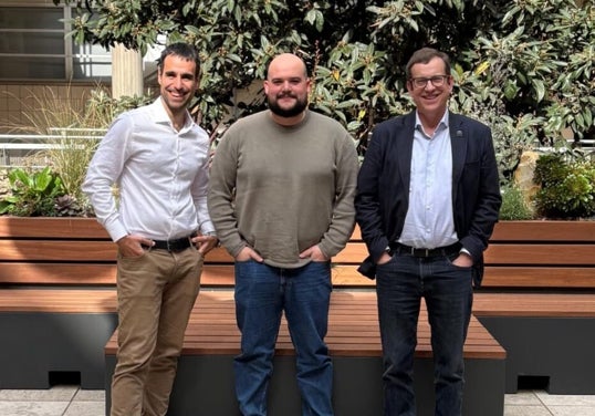 Jesús F. García Gavilán, Adrián Hernández Cacho y Jordi Salas-Salvadó, autores del estudio.