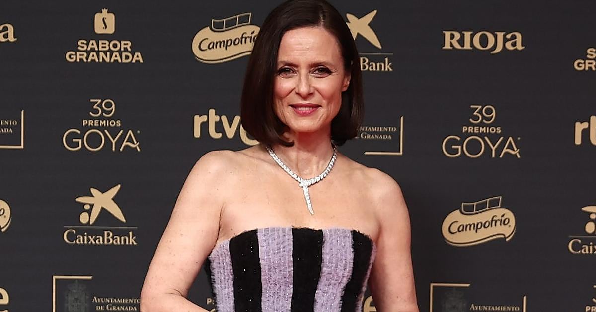 Aitana Sánchez-Gijón y su secreto para mantenerse joven a los 57 años: «Hago ayuno intermitente. Tomo agua caliente con limón y medito»