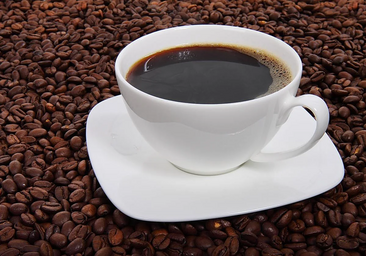 David Céspedes, experto en longevidad: «Beber café nada más despertarte te parece normal, pero ahí empieza el problema»