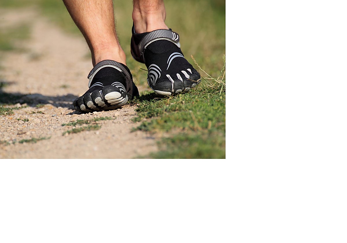 El error que comete la mayoría cuando opta por el calzado 'barefoot' que imita andar descalzo