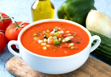 El chef Dani García explica su receta para preparar el mejor gazpacho por menos de dos euros: «Sin agua y sin pan»