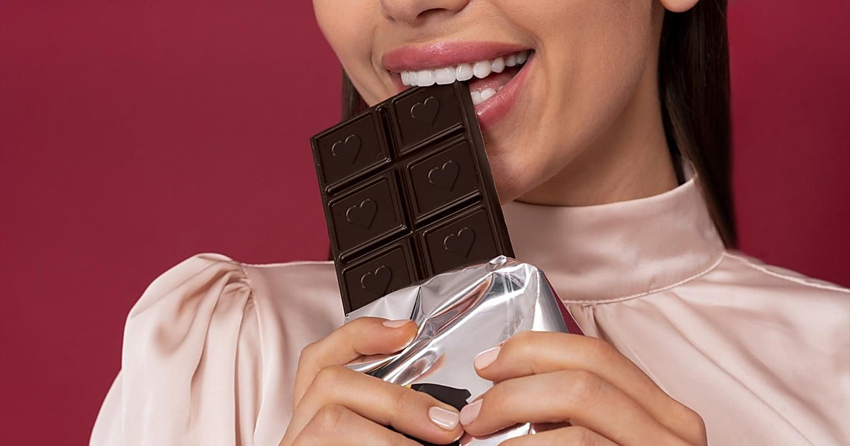 La ingesta diaria de chocolate negro, té verde y zumo reduce el riesgo cardiometabólico
