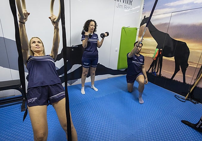 En la imagen, un rincón del gimnasio de Quinton BioTech Lab al que acceden los empleados en su jornada laboral