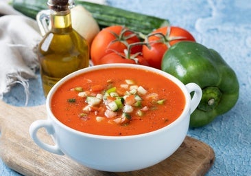 Karlos Arguiñano, chef español: «Para hacer un gazpacho perfecto hay que utilizar pan para darle un puntito de espesor»
