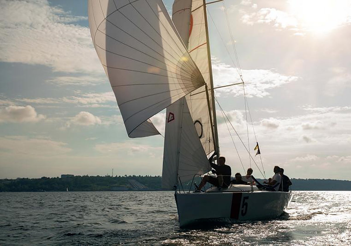 En alta mar también se suda y llegan las agujetas: «La vela es un deporte muy explosivo»