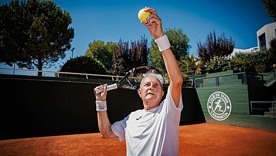 Con 70, 80 e incluso 90 años: si quiere vivir más, juegue al tenis
