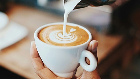 El café de la tarde te está robando el sueño