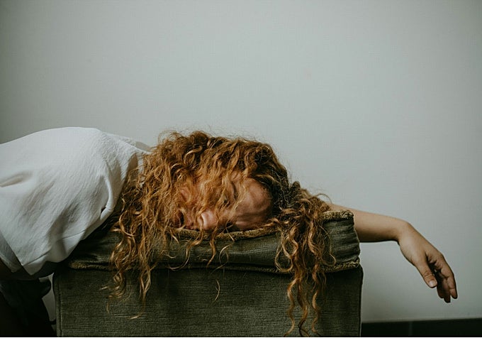 Si uno necesita la siesta siempre hay que revisar qué se está haciendo mal o si hay algún problema médico.