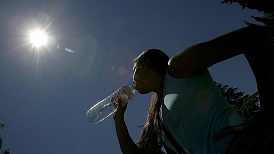 Bebidas isotónicas, el complemento que no siempre necesitas tras hacer deporte