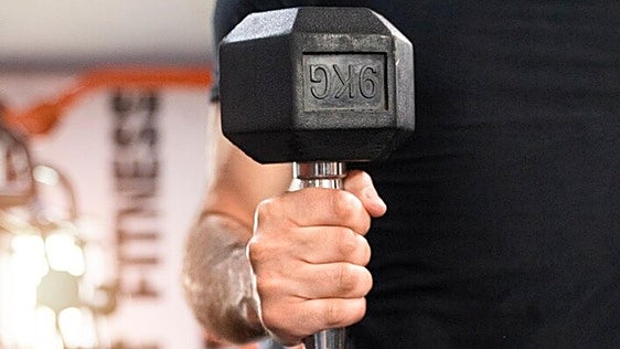 Marc Romera, experto en nutrición: «Si no entrenas fuerza, una dieta hipocalórica sostenida en el tiempo hará que tu metabolismo caiga»