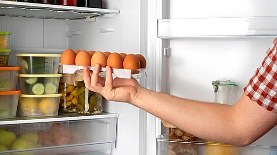 Jordi Cruz, chef: «Si metemos los huevos en la nevera, se puede degradar la capa que los protege de las bacterias»