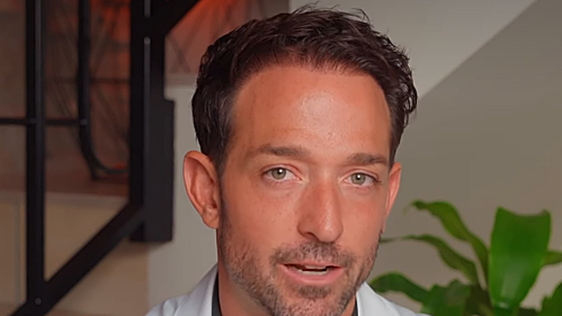 Xavier Batalla, experto en medicina regenerativa: «Si no congelas el pan, debes hacerlo. Te sacia más y tendrás digestiones más saludables»