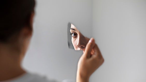Encarnación López, experta en ansiedad: «Uno de los miedos que hay que vencer es el miedo a ser uno mismo porque no vives tu vida, sino la de otros»