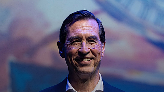 Mario Alonso Puig, doctor: «Tener una gran autoestima no tiene nada que ver con tener mucho ego, solo es saber reconocer tu valía»