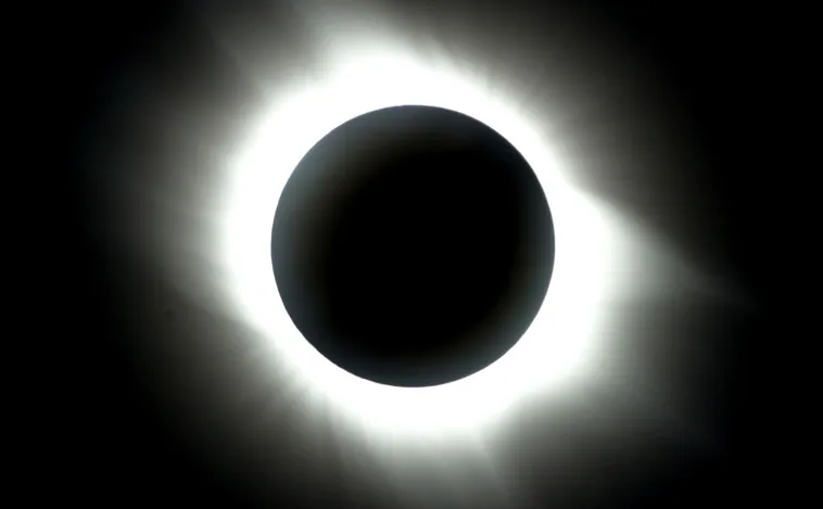 Eclipse solar hoy: a qué hora es y desde dónde se puede ver en España
