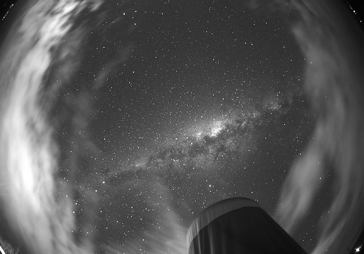 Imagen de todo el cielo tomada por uno de los telescopios de la red BOOTES