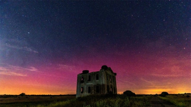 Imagen tomada por el astrofotógrafo Lorenzo Cordero en la que se puede ver una aurora boreal