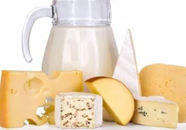 ¿Por qué el queso es de color si la leche es blanca?