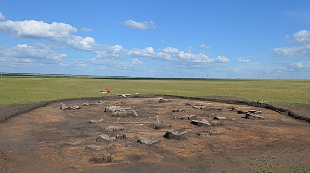 Kurgán en el que se encontraron los cuerpos