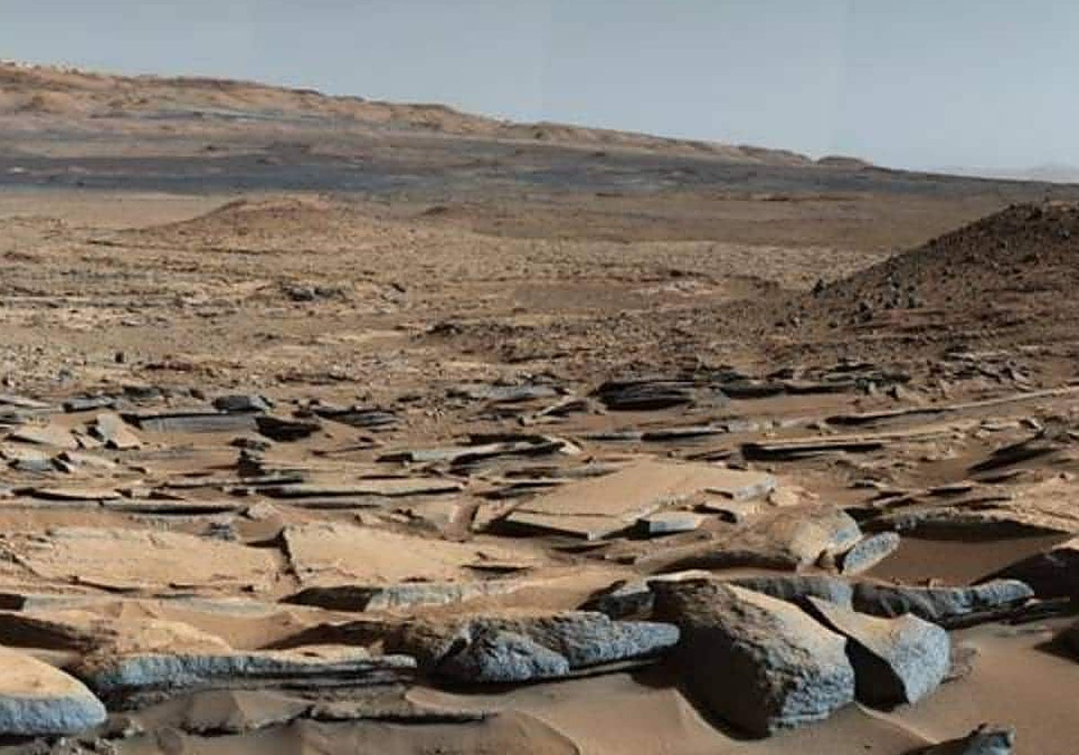 Panorámica del cráter Gale, captada por el rover Curiosity