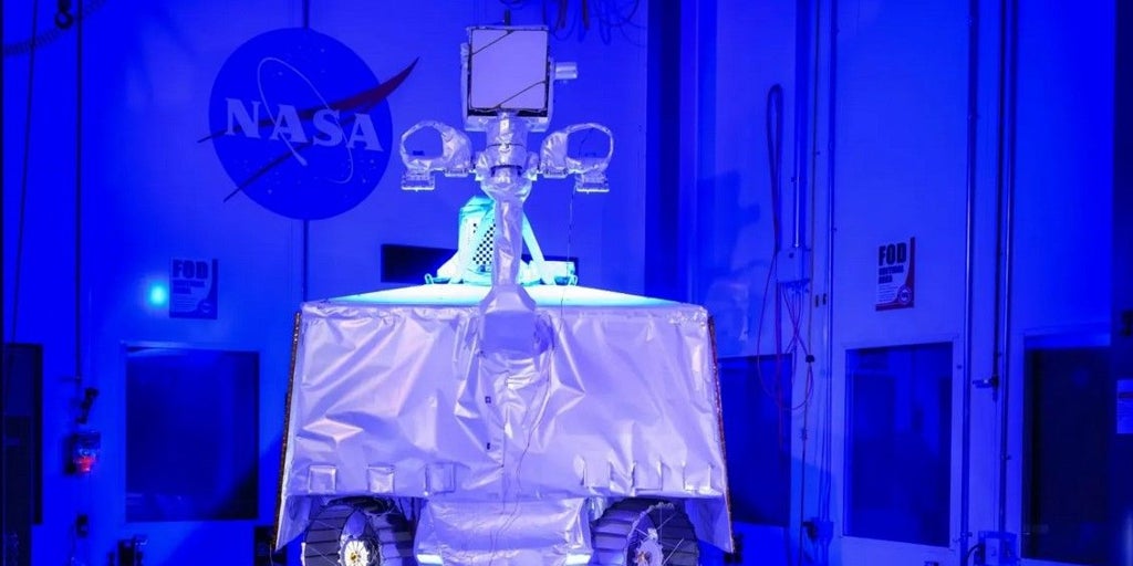 VIPERミッションの突然の中止により、NASAが2026年に月に戻る能力に疑問が投げかけられている。