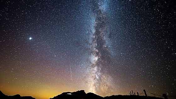 Perseidas 2024: cuándo son, mejor día, a qué hora ir a verlas y dónde mirar para no perderse la lluvia de estrellas