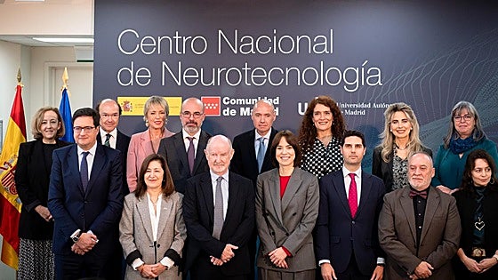 El acuerdo para crear el Centro Nacional de Neurotecnología se firma con discrepancias entre Viciana y Morant