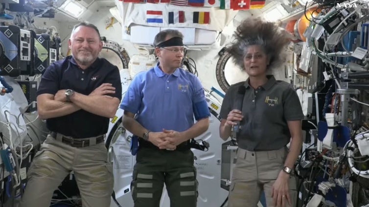 Los astronautas atrapados en la estación espacial: «Lo más difícil es decirle a tu familia que no sabes cuándo regresarás»