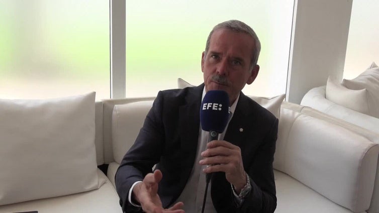 Hadfield: No hay que elegir Marte o Luna, pero sí seguir explorando la órbita terrestre