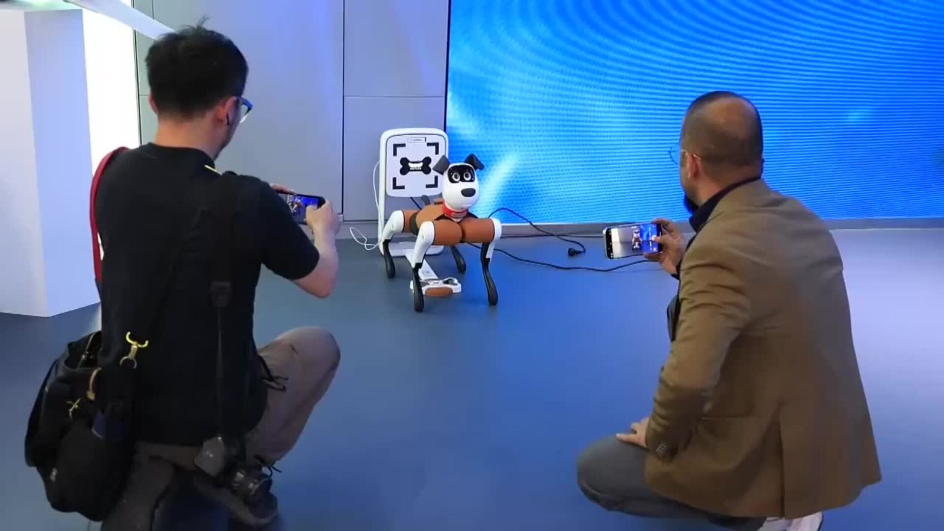 China acelera el despliegue de robots humanoides con inteligencia ...