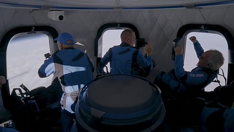 Blue Origin completa con éxito su duodécimo vuelo espacial tripulado